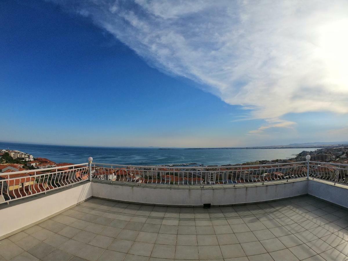In St. Vlas With Terrace